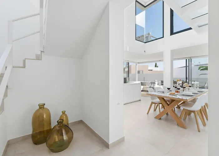 فيلة Karat Neveda