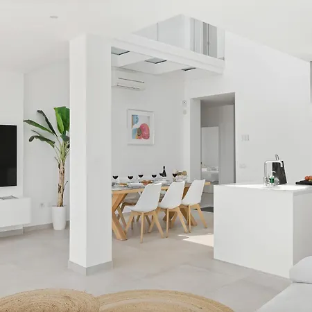 Karat Neveda Вилла Адехе