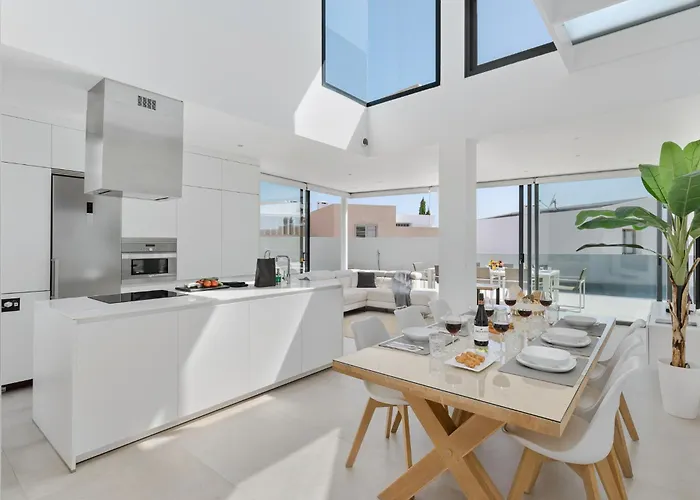 Karat Neveda Βίλα *